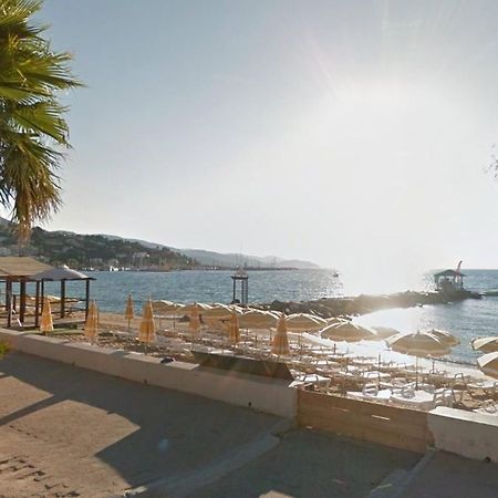 Studio Climatise Au Lavandou Avec Terrasse, Parking Et Environnement Calme - 3 Couchages - Fr-1-251-167 Le Lavandou Exterior foto